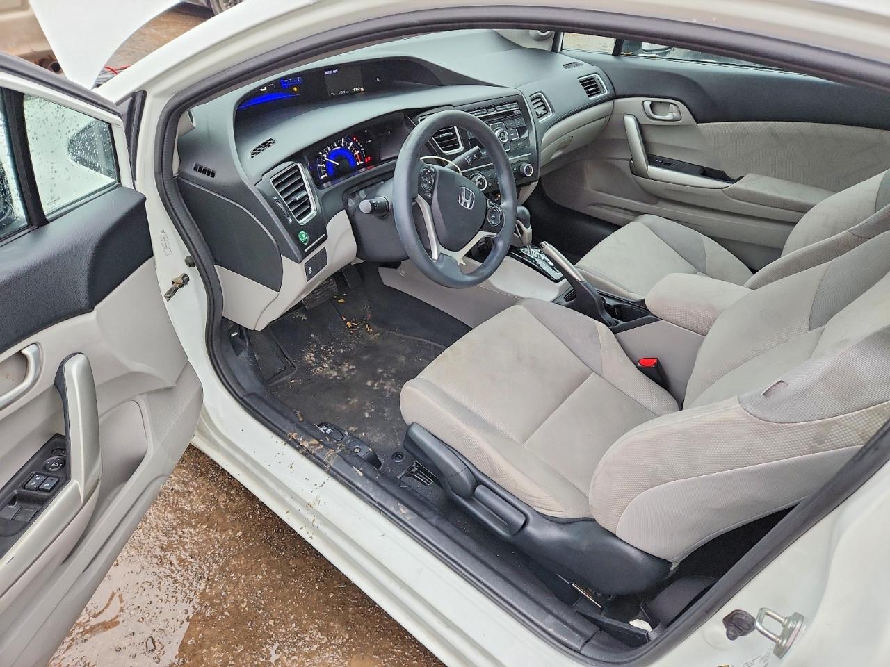 2013 HONDA CIVIC LX photo 8