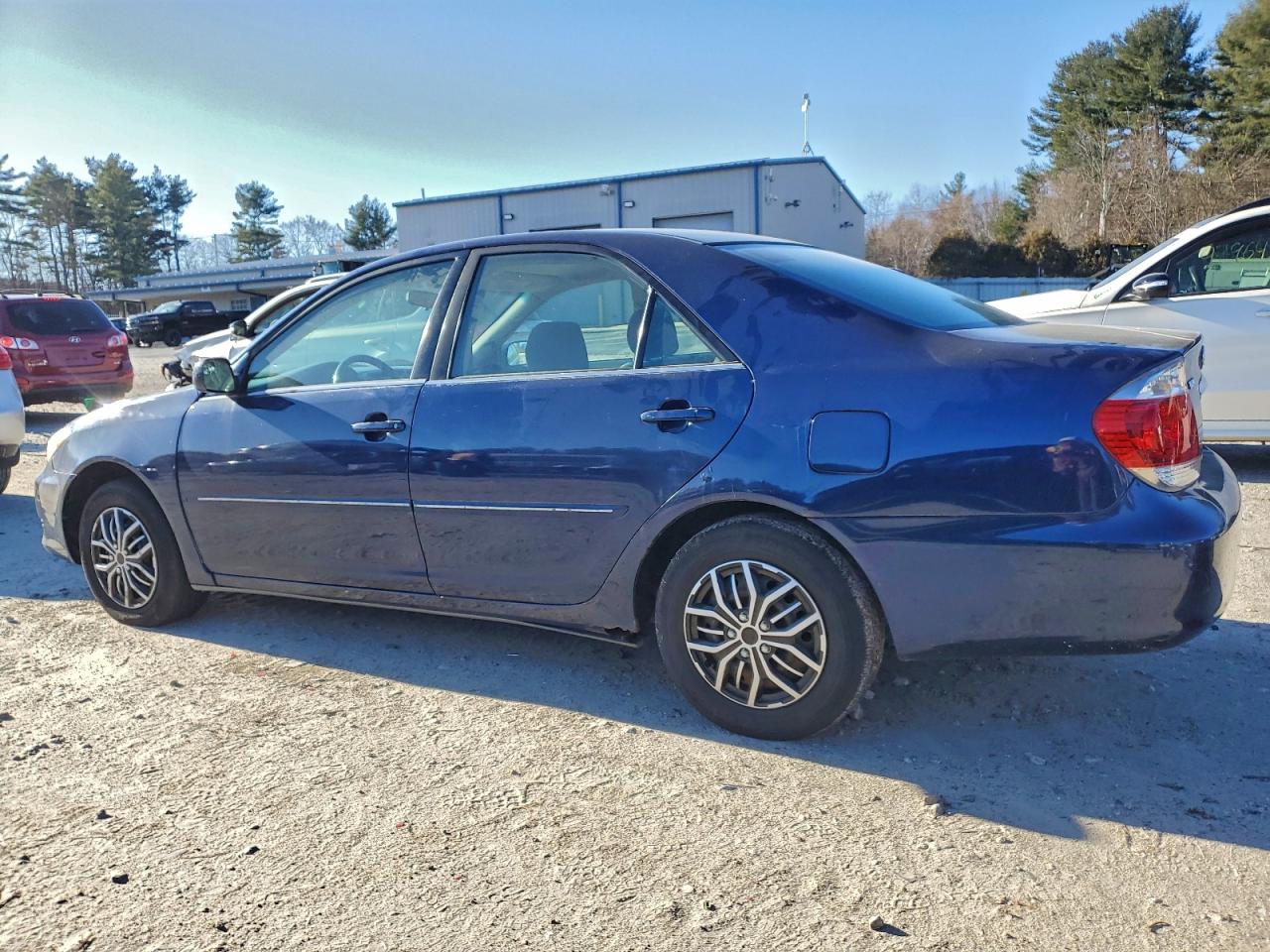 2006 TOYOTA CAMRY LE photo 2