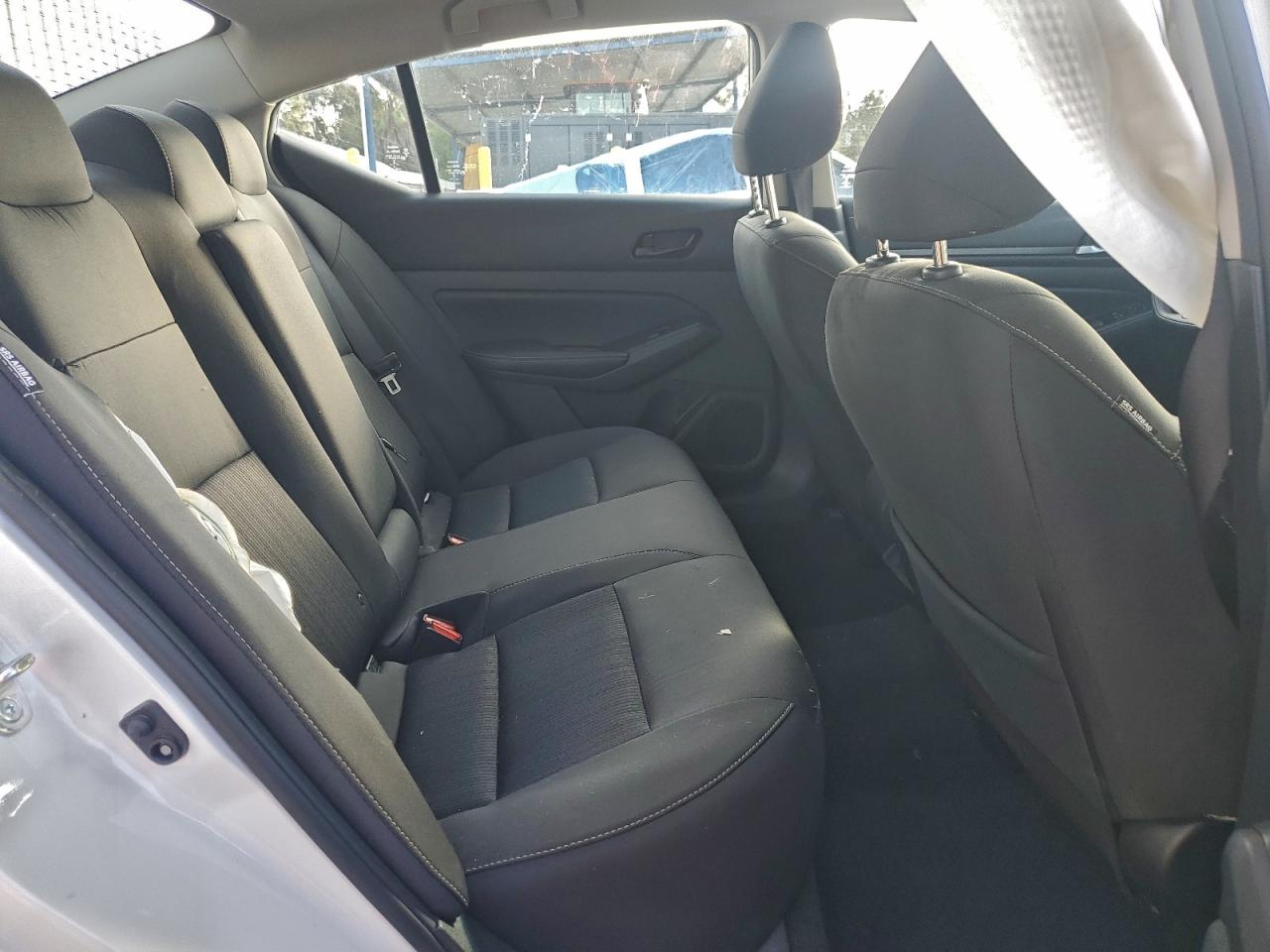 2025 NISSAN ALTIMA SV photo 10