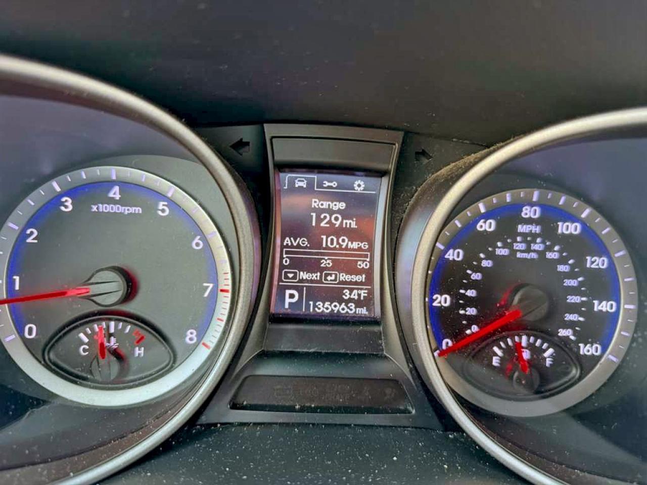 2016 HYUNDAI SANTA FE SE photo 11