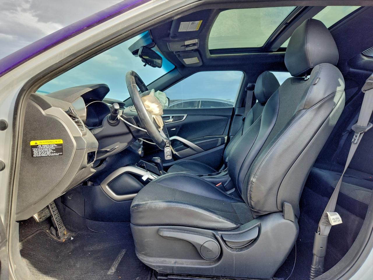 2016 HYUNDAI VELOSTER photo 7