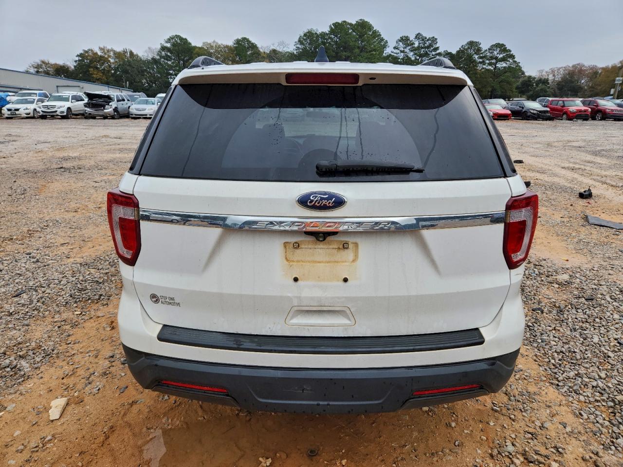 2018 FORD EXPLORER photo 6