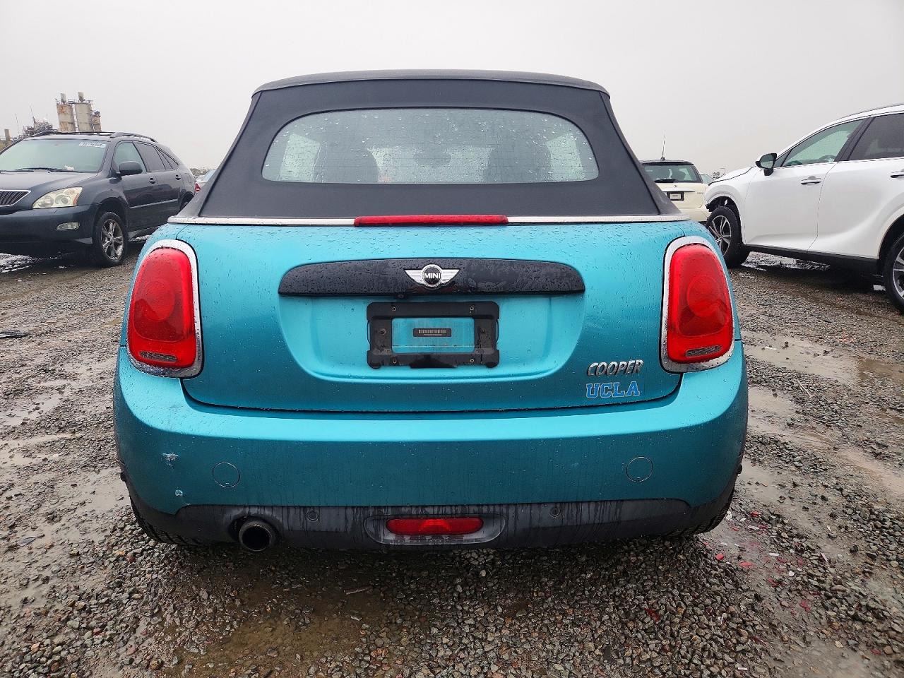 2017 MINI COOPER photo 6