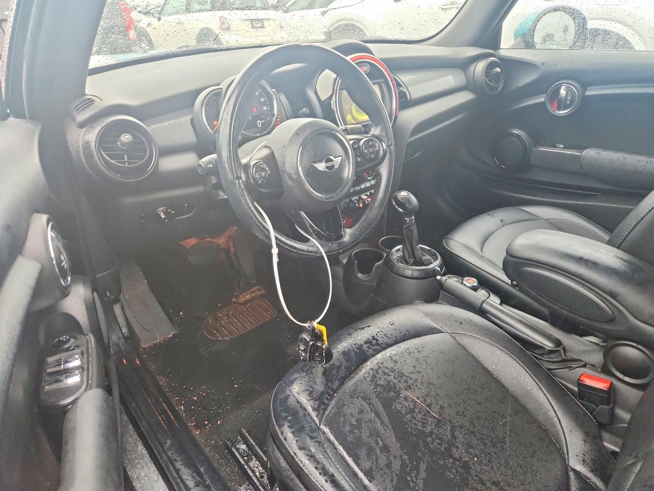 2017 MINI COOPER photo 8