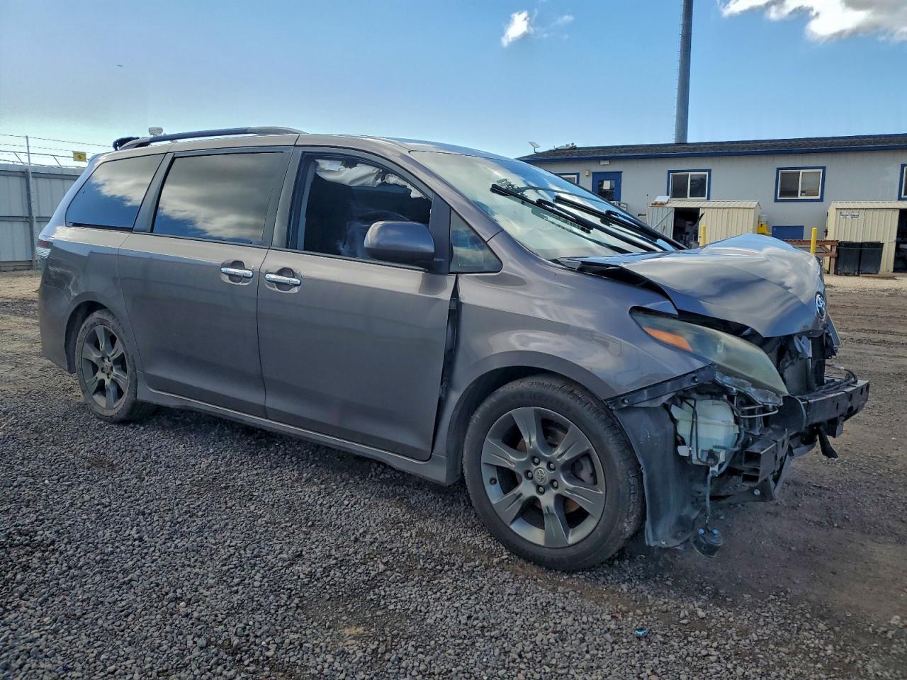 2015 TOYOTA SIENNA SPORT photo 4