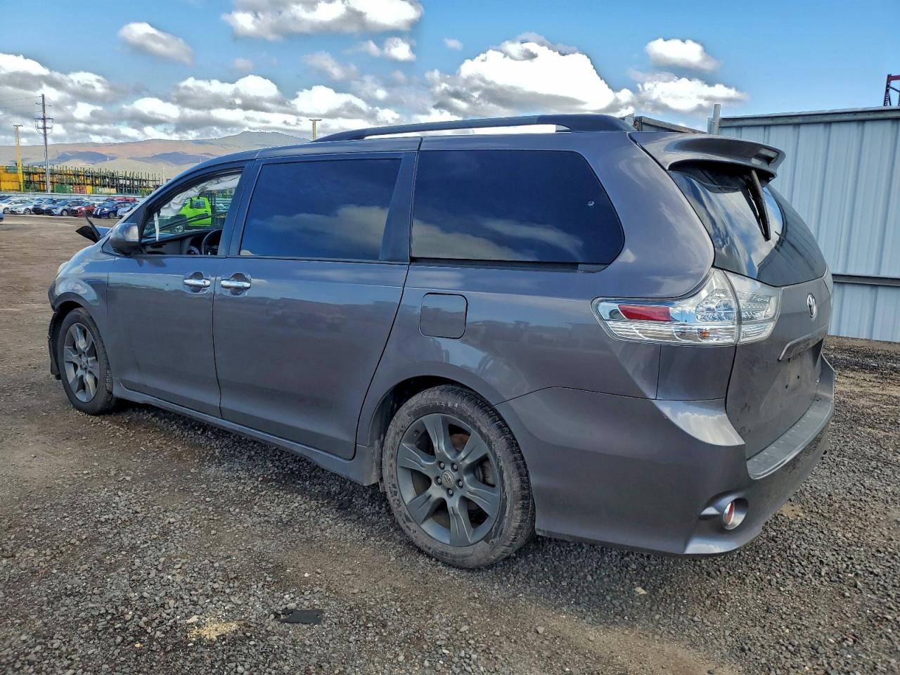 2015 TOYOTA SIENNA SPORT photo 2