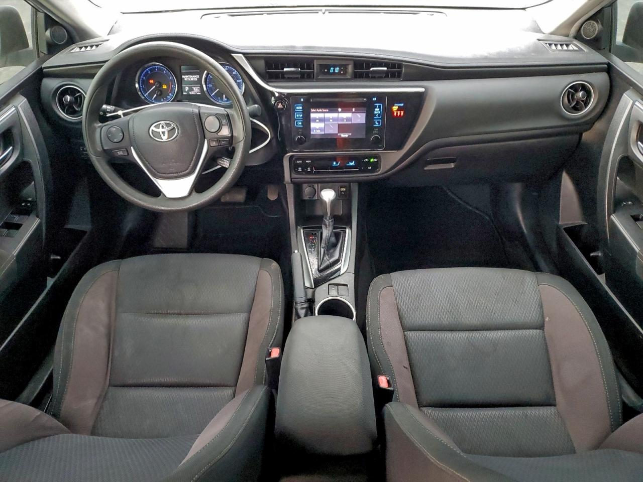 2019 TOYOTA COROLLA L photo 8