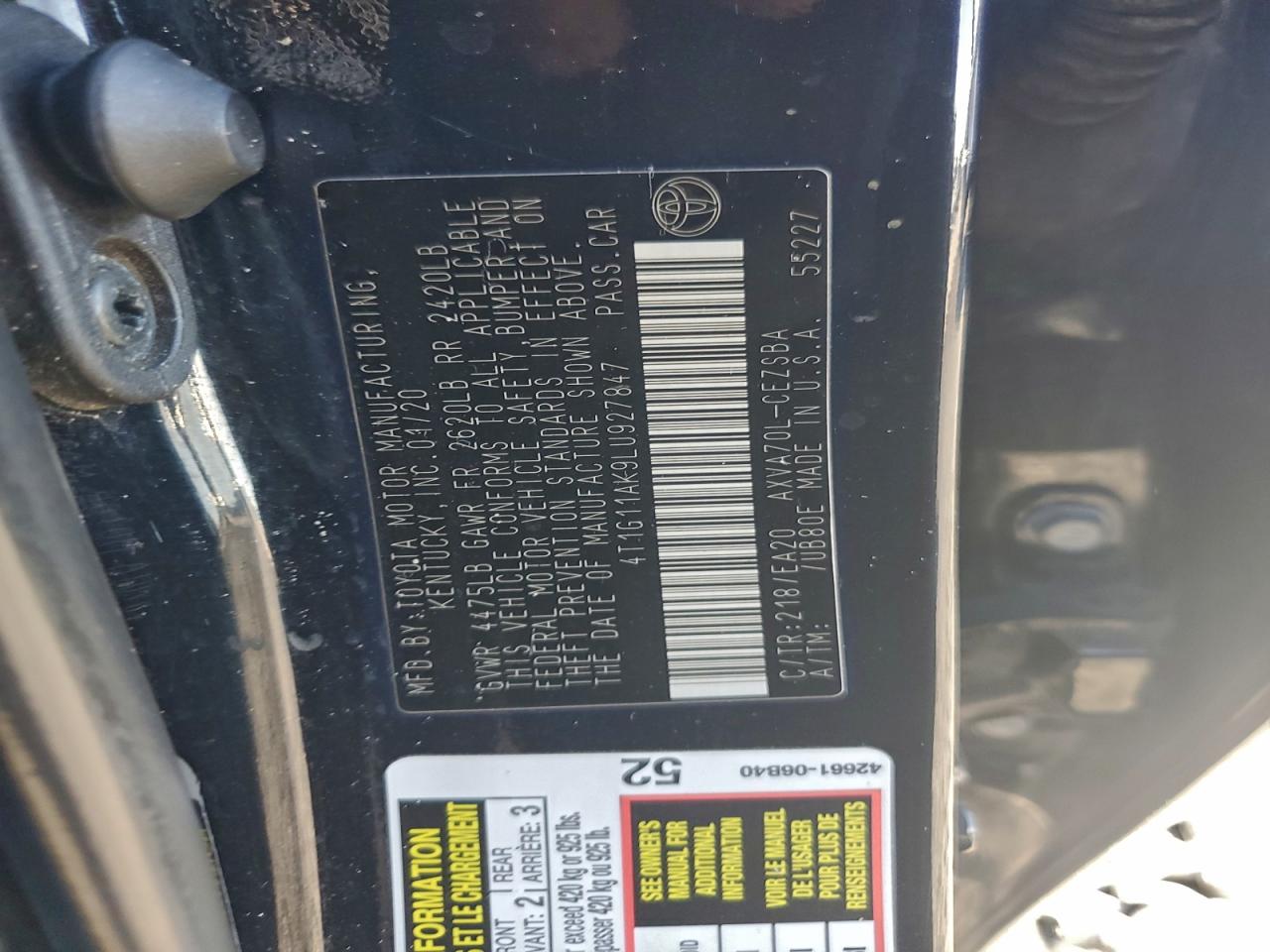 2020 TOYOTA CAMRY SE photo 12
