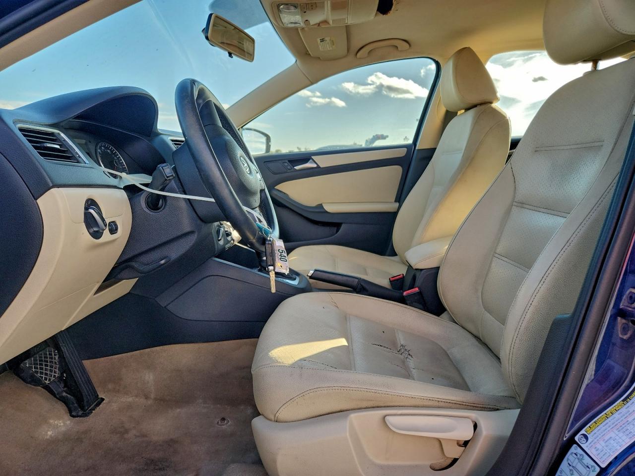 2012 VOLKSWAGEN JETTA SE photo 7