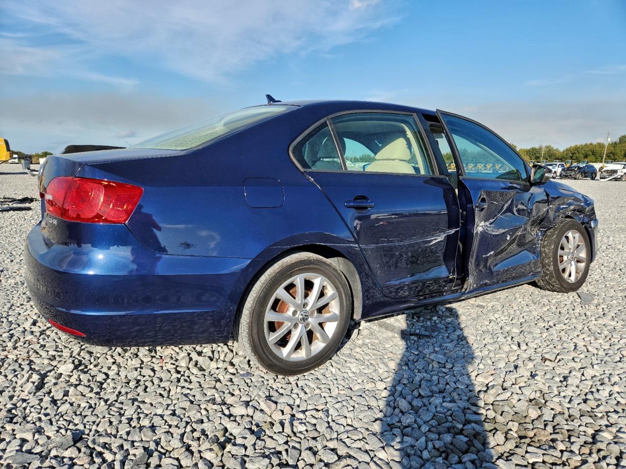 2012 VOLKSWAGEN JETTA SE photo 3
