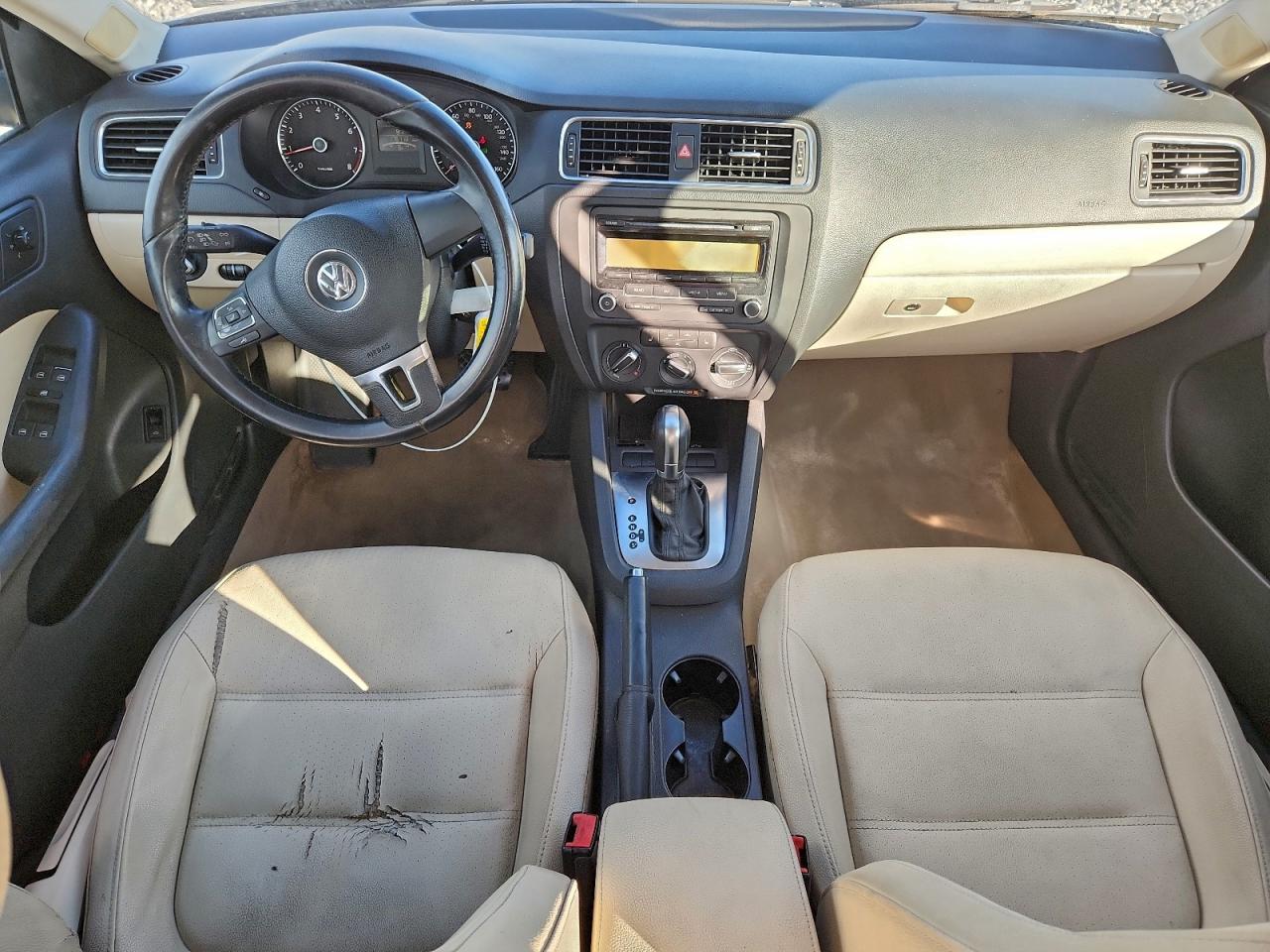 2012 VOLKSWAGEN JETTA SE photo 8