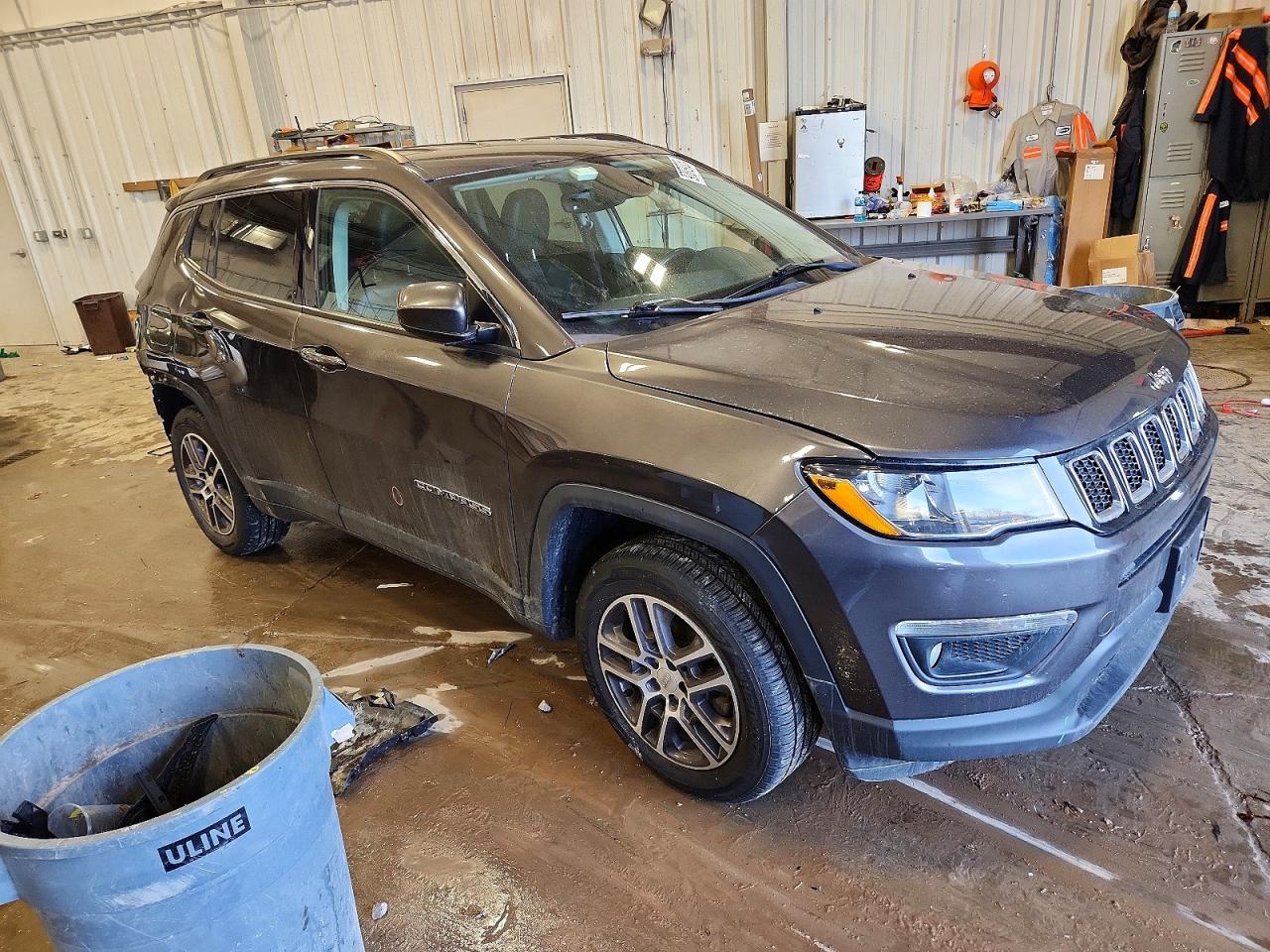 2017 JEEP COMPASS LATITUDE photo 4
