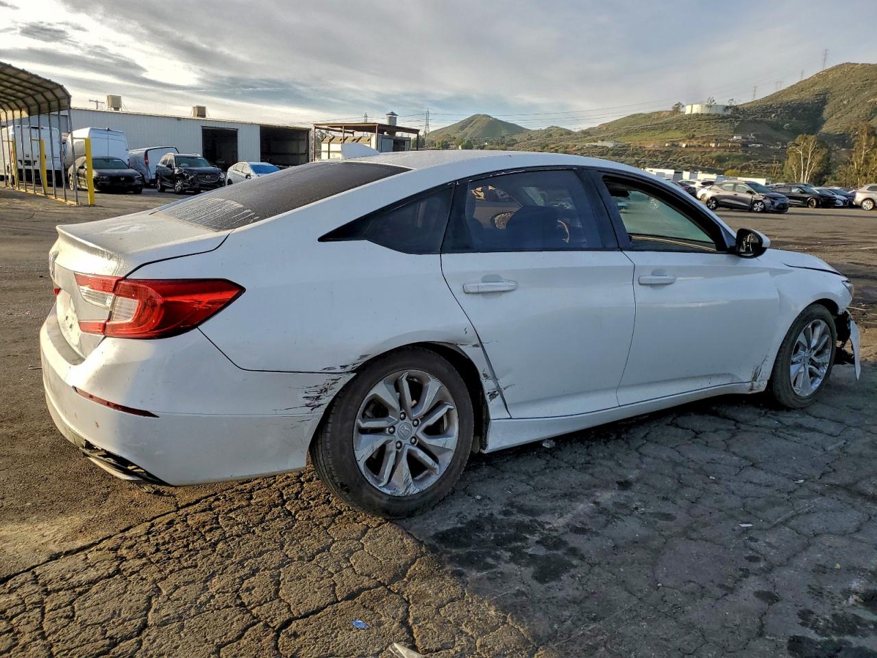 2020 HONDA ACCORD LX photo 3