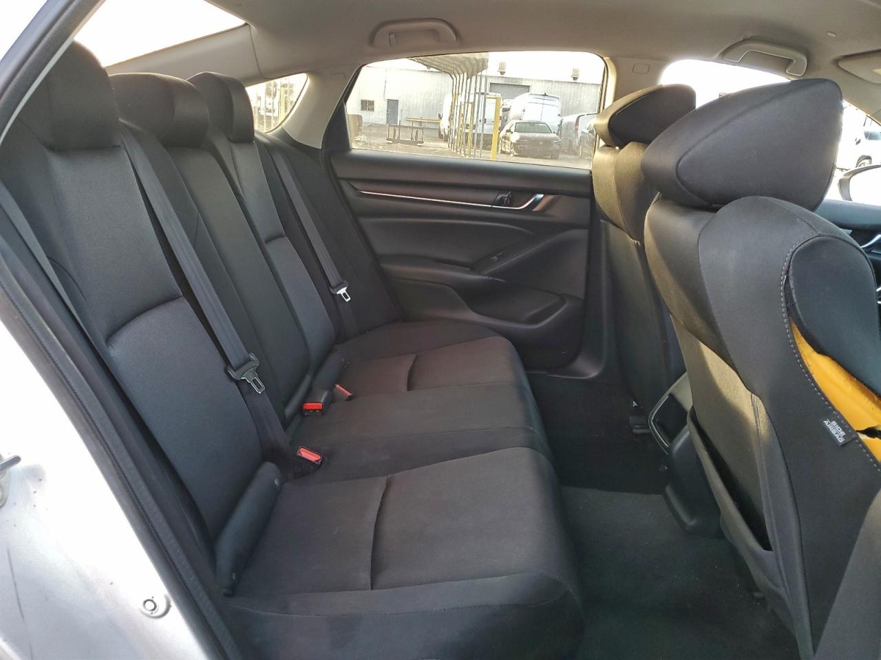 2020 HONDA ACCORD LX photo 10