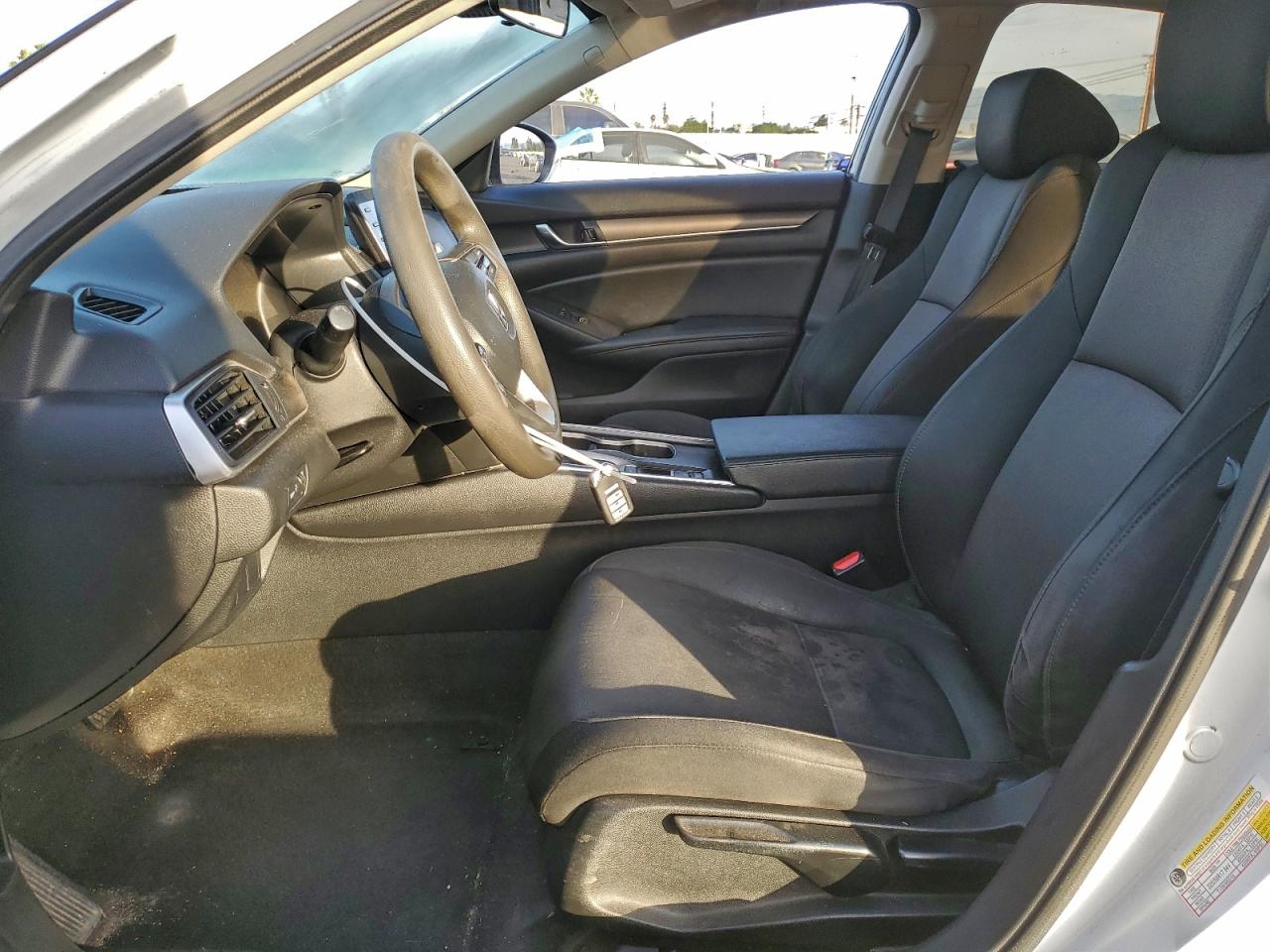 2020 HONDA ACCORD LX photo 7