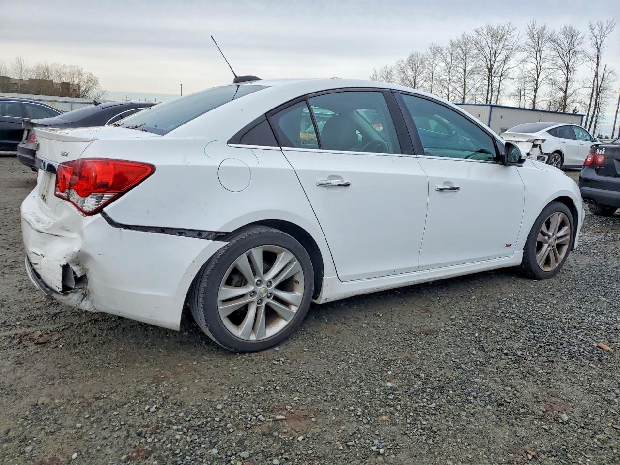 2015 CHEVROLET CRUZE LTZ photo 3