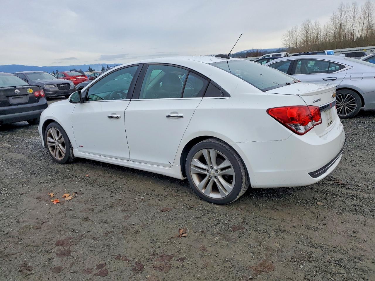 2015 CHEVROLET CRUZE LTZ photo 2