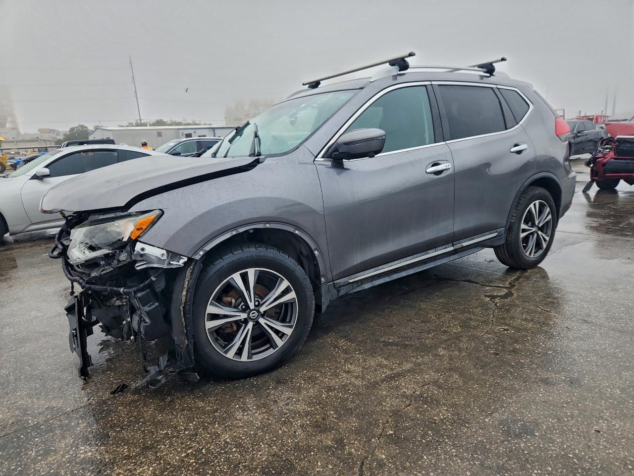 2017 NISSAN ROGUE