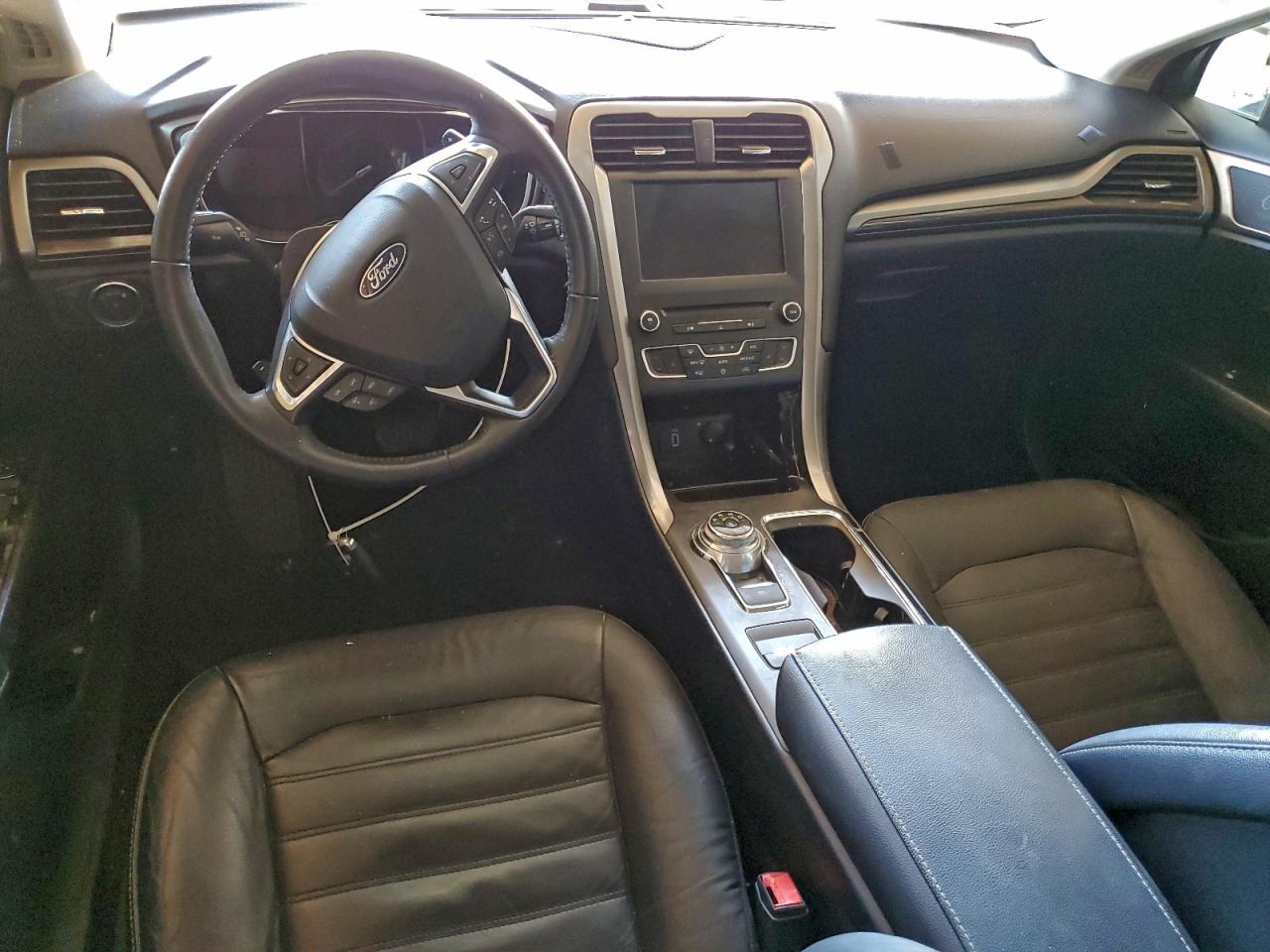 2018 FORD FUSION SE photo 8