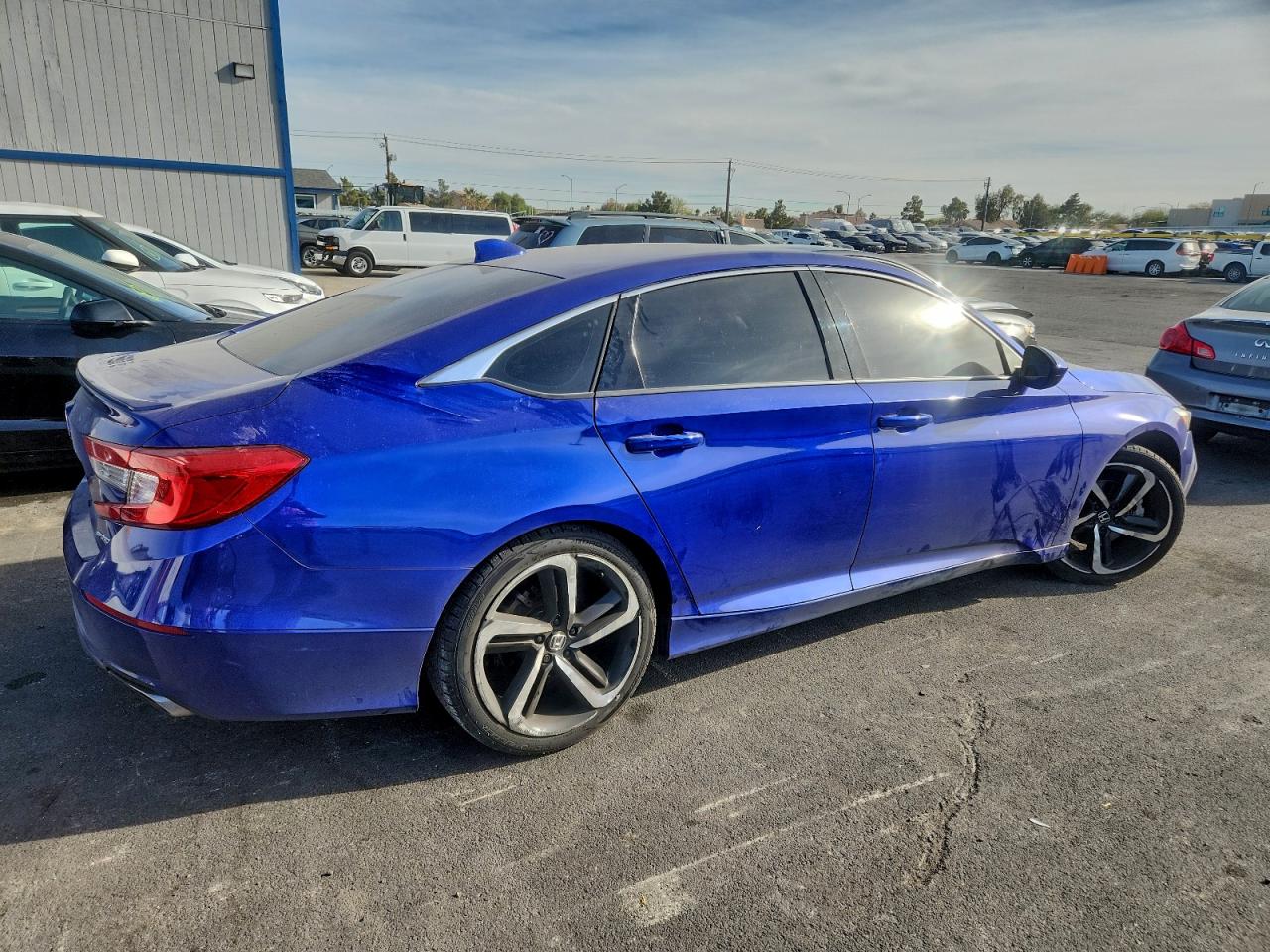 2018 HONDA ACCORD SPORT photo 3
