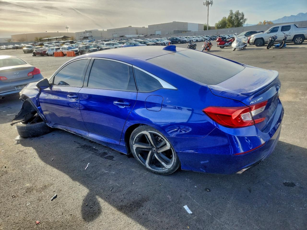 2018 HONDA ACCORD SPORT photo 2