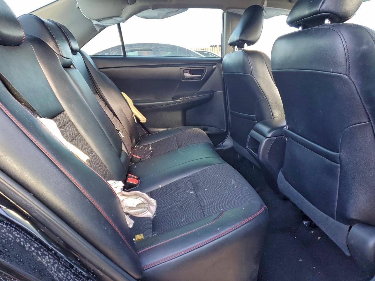 2016 TOYOTA CAMRY HYBRID photo 10