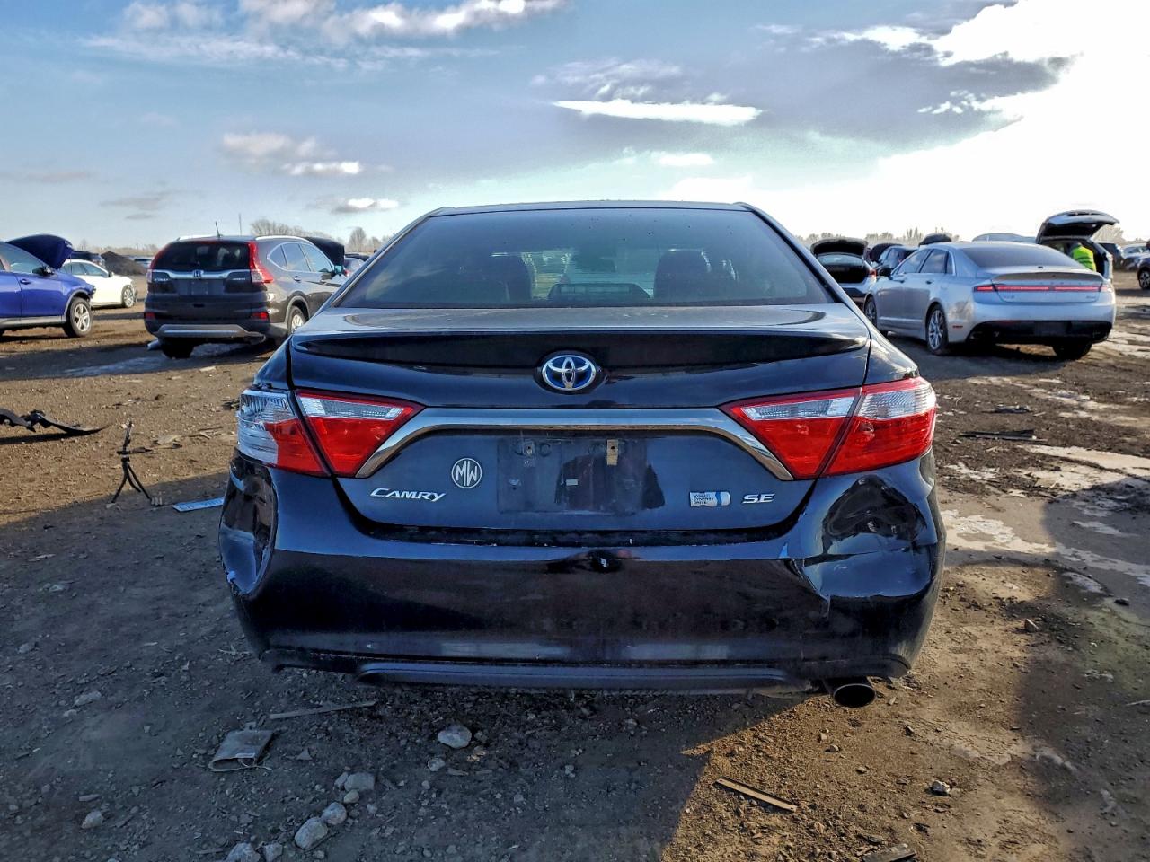 2016 TOYOTA CAMRY HYBRID photo 6