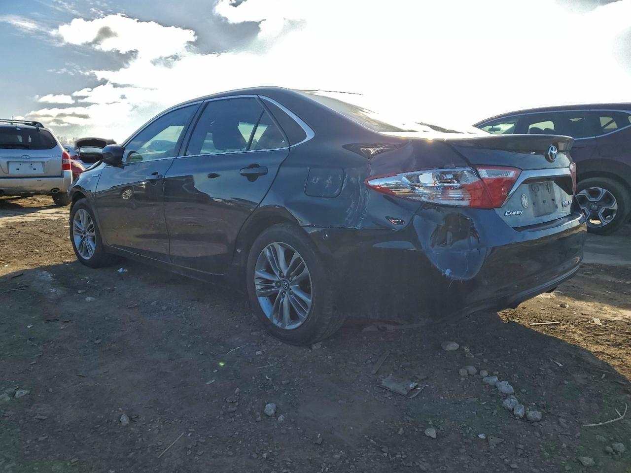 2016 TOYOTA CAMRY HYBRID photo 2