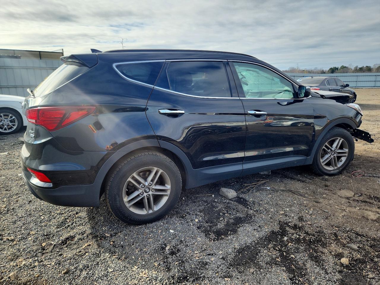 2017 HYUNDAI SANTA FE SPORT photo 3