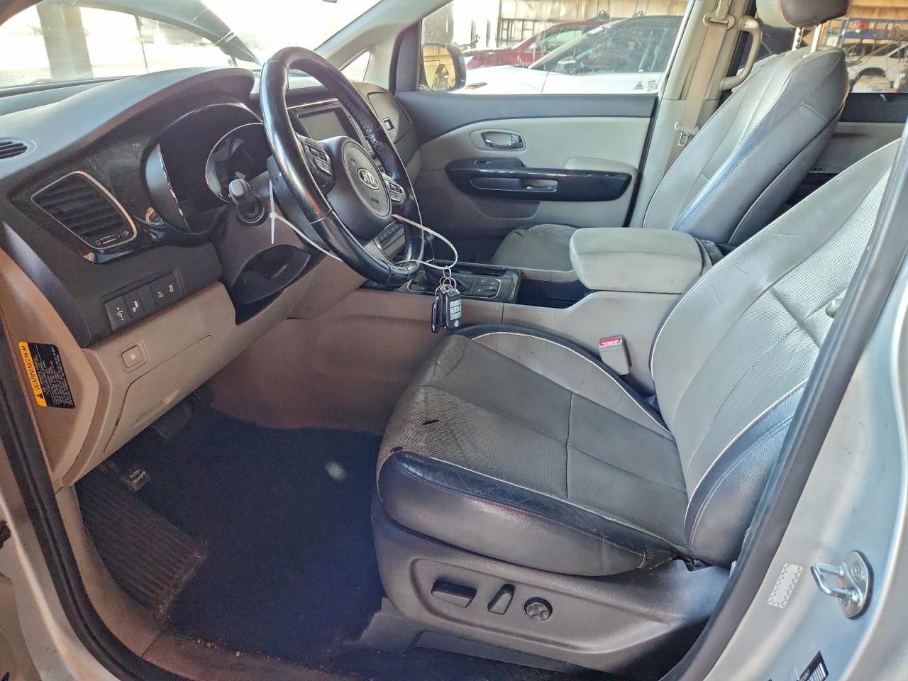 2016 KIA SEDONA EX photo 7