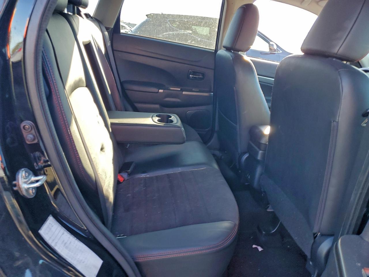 2023 MITSUBISHI OUTLANDER SPORT S/SE photo 10