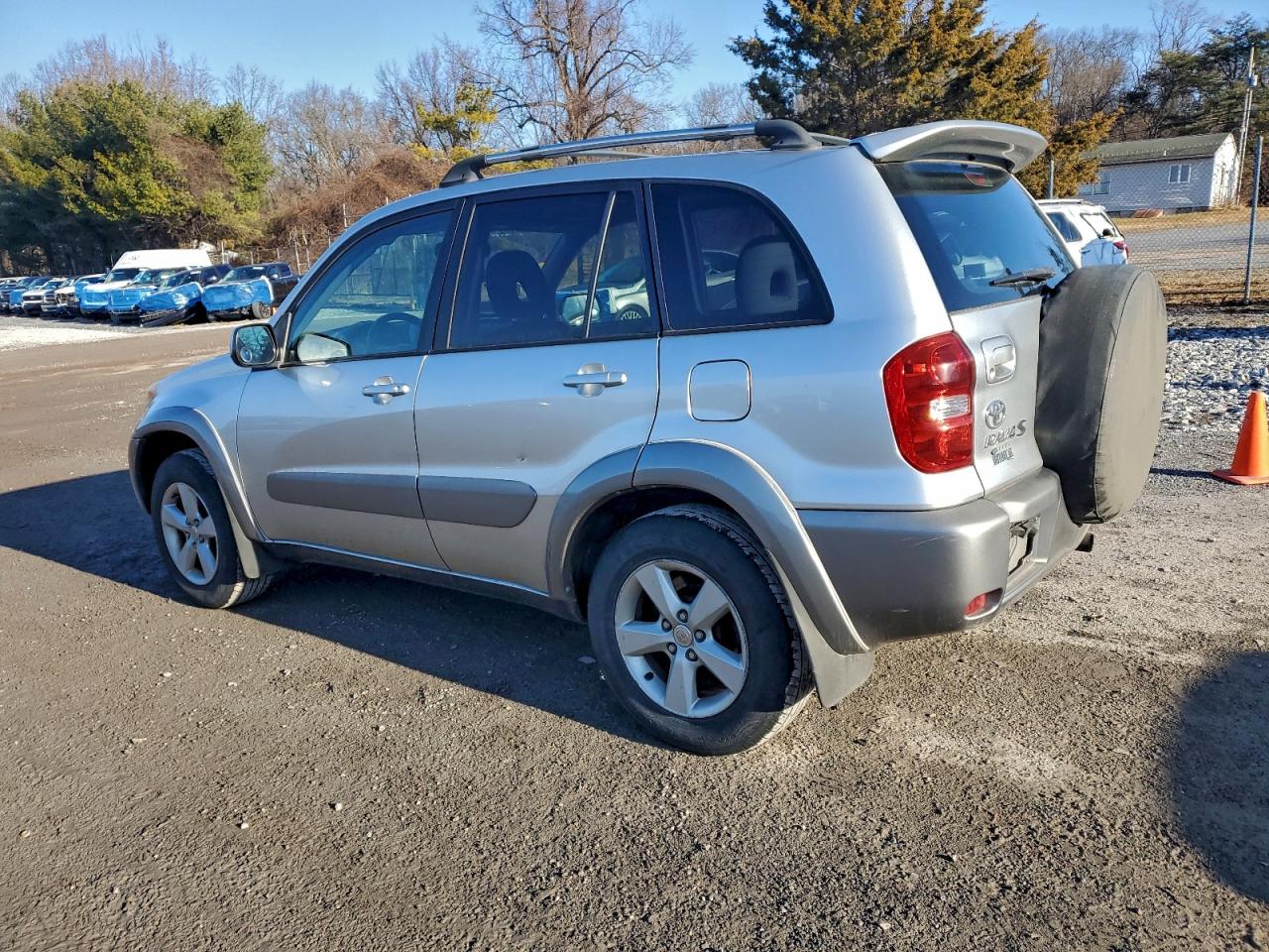 2004 TOYOTA RAV4 photo 2