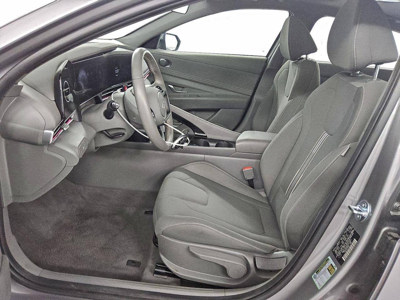 2025 HYUNDAI ELANTRA SEL photo 7