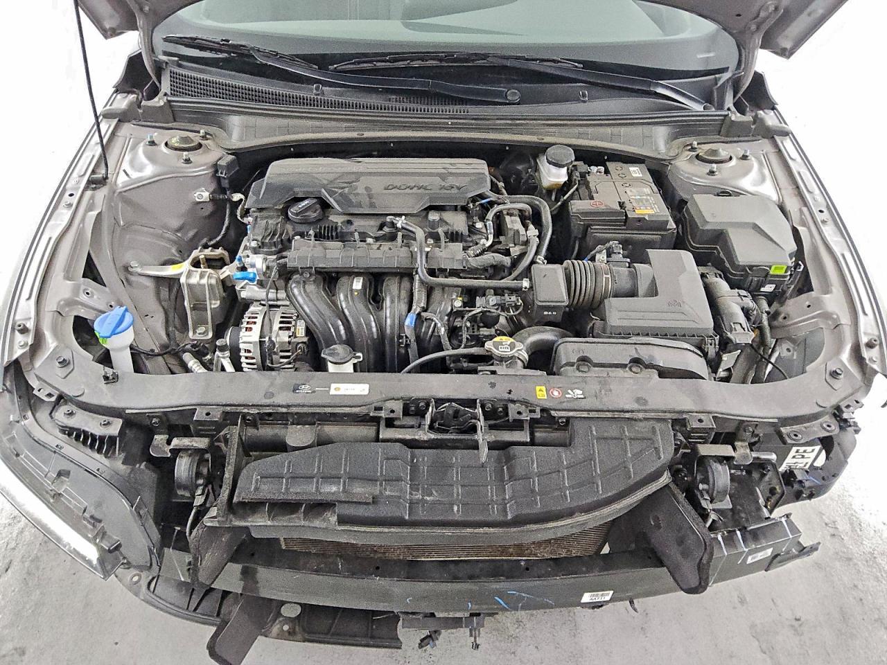 2025 HYUNDAI ELANTRA SEL photo 11