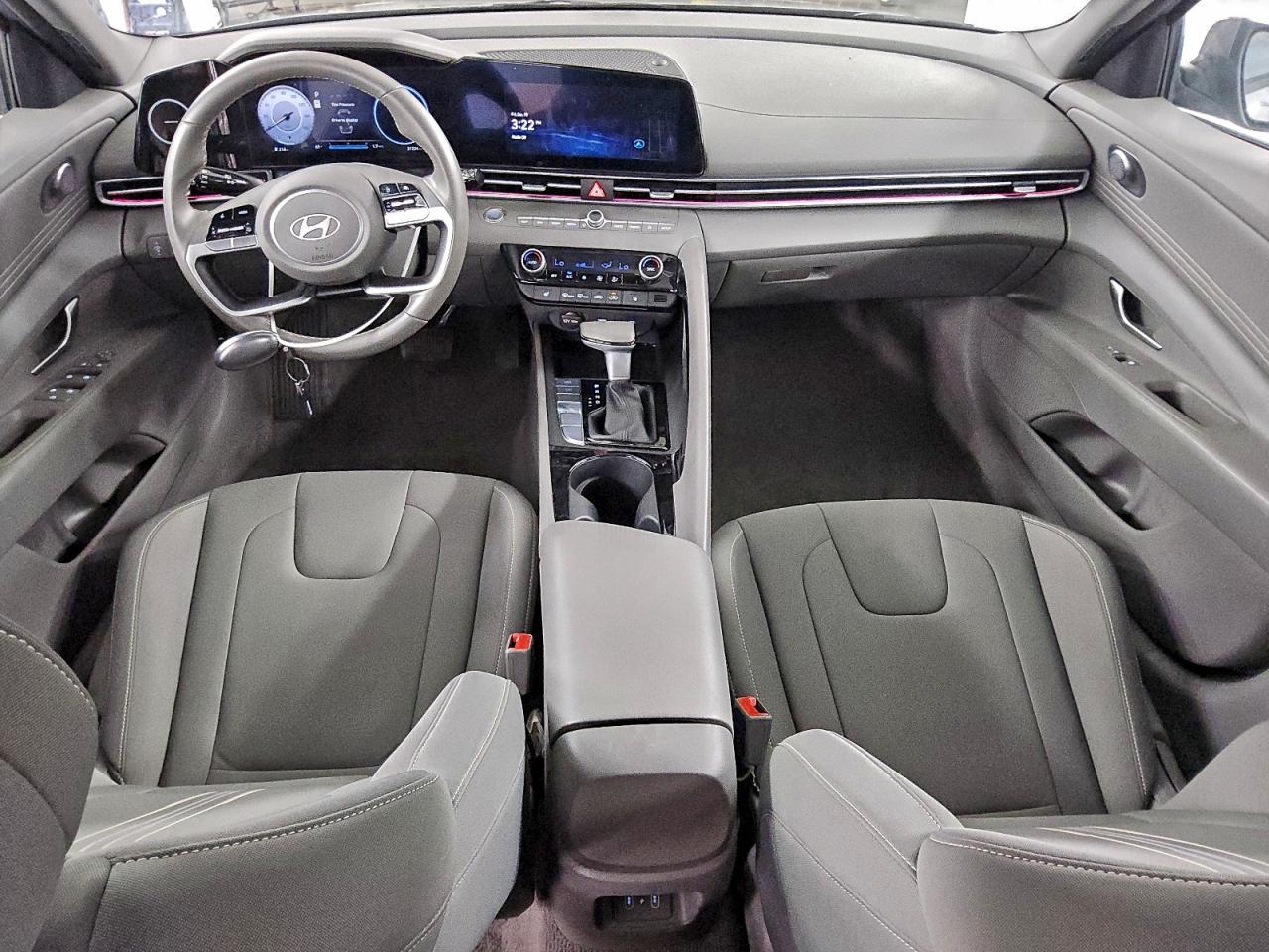 2025 HYUNDAI ELANTRA SEL photo 8