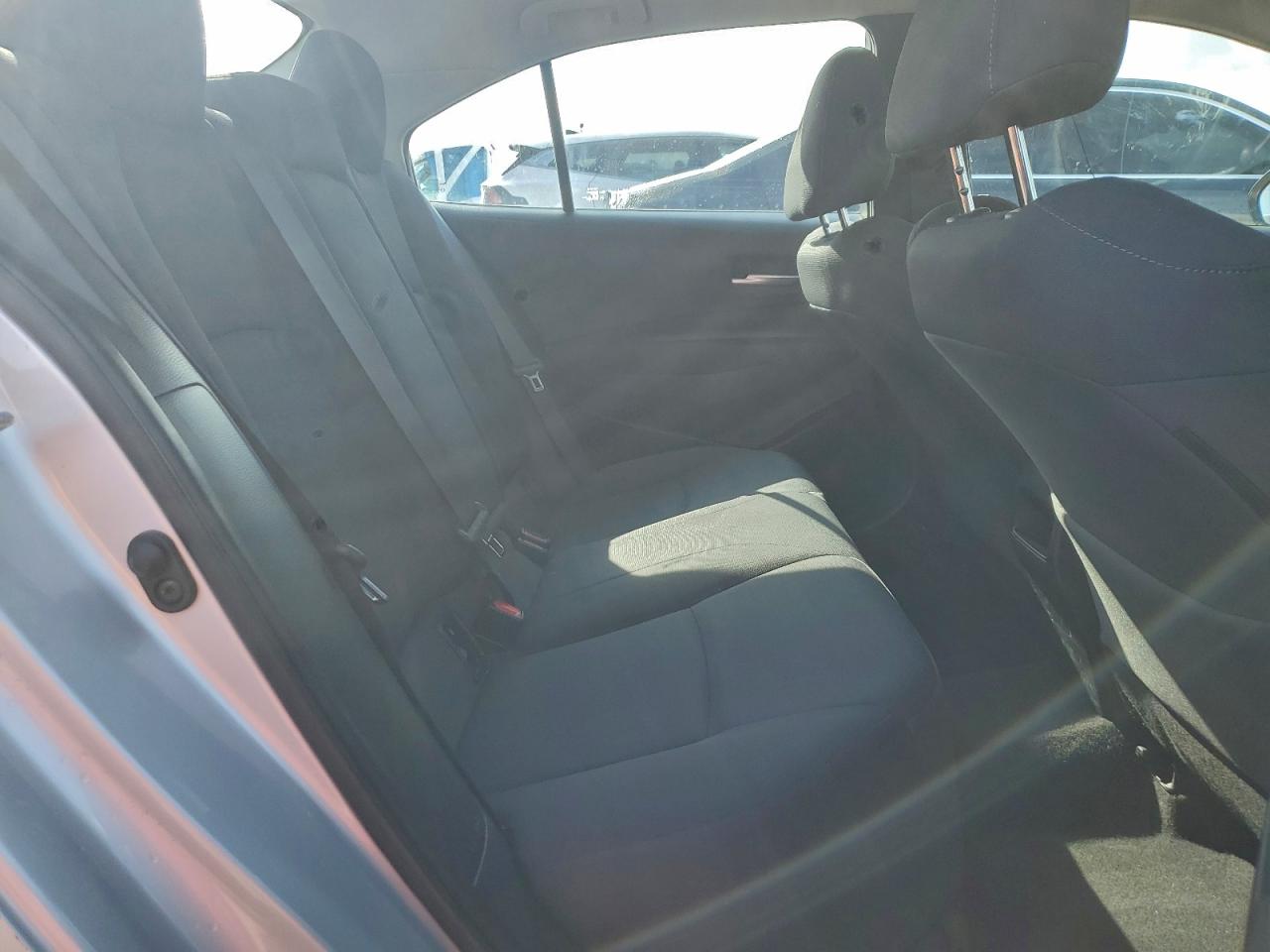 2021 TOYOTA COROLLA LE photo 10