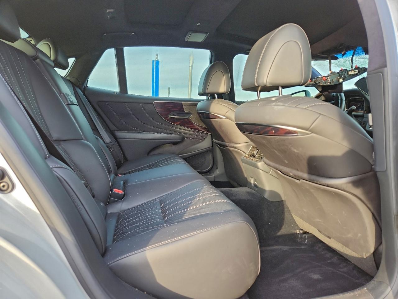 2020 LEXUS LS 500 BASE photo 10