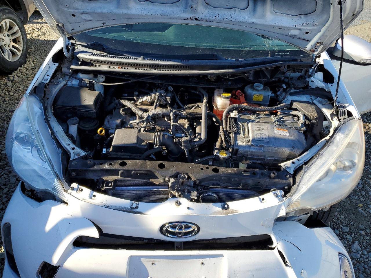 2013 TOYOTA PRIUS C photo 11