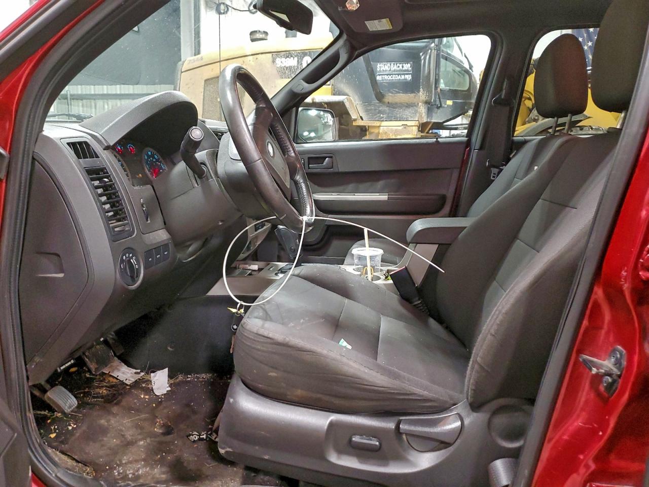 2011 FORD ESCAPE XLT photo 7