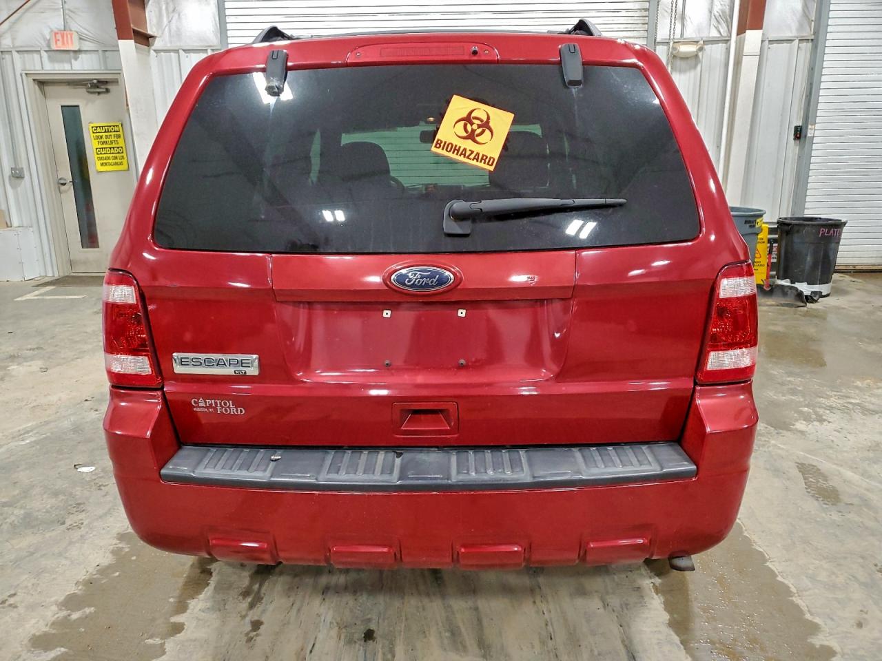 2011 FORD ESCAPE XLT photo 6
