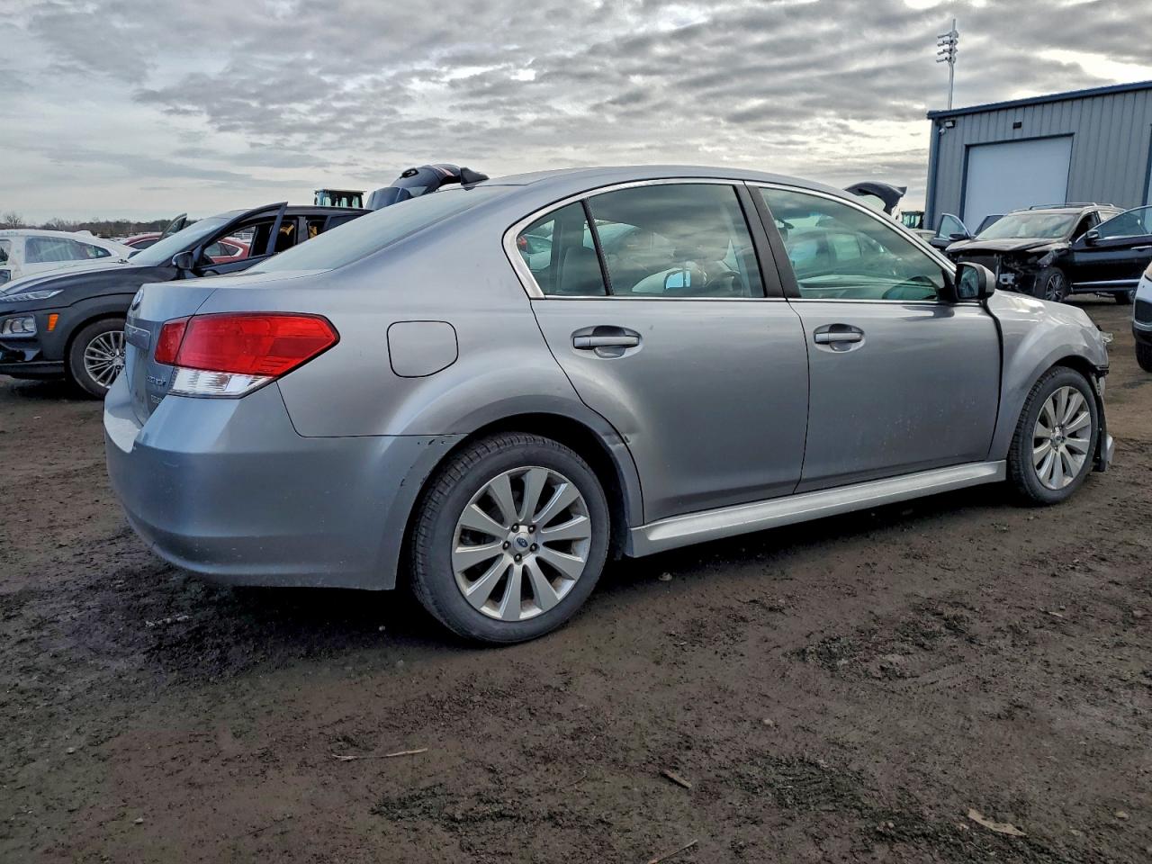 2011 SUBARU LEGACY 2.5I LIMITED photo 3
