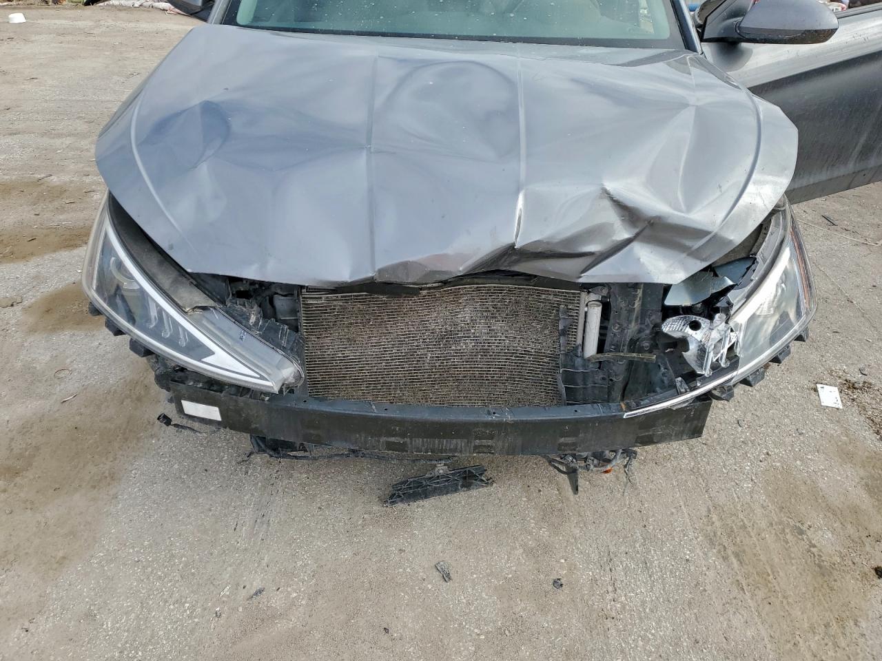 2019 HYUNDAI ELANTRA SE photo 11