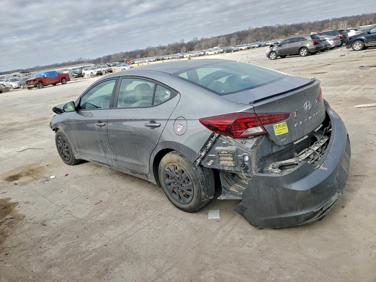 2019 HYUNDAI ELANTRA SE photo 2