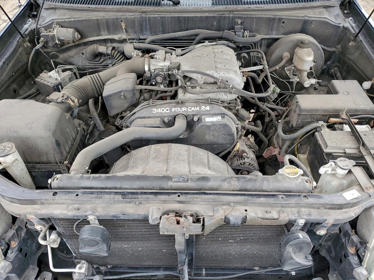 2004 TOYOTA TUNDRA photo 11
