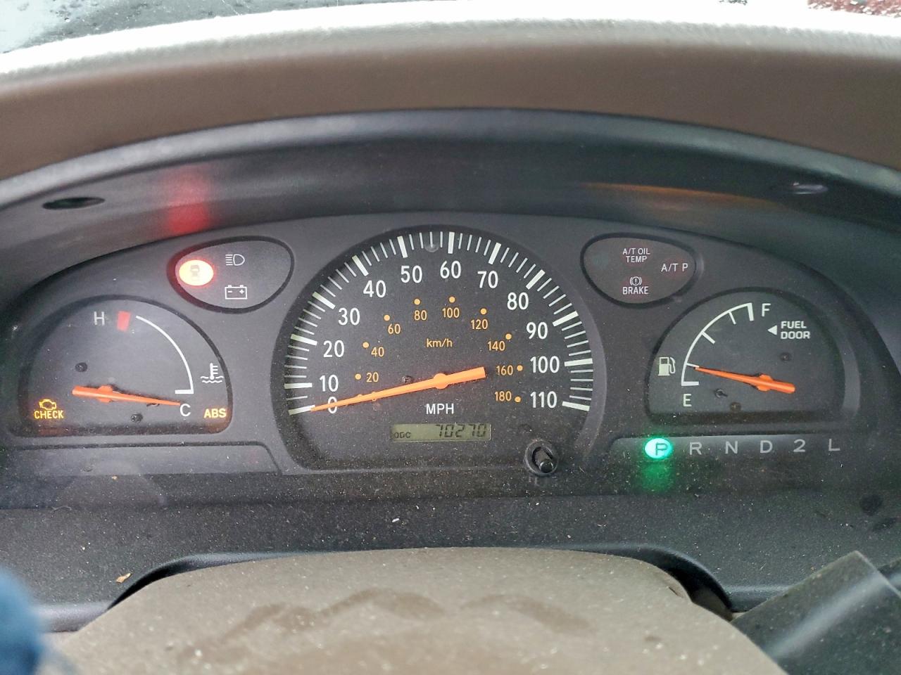 2004 TOYOTA TUNDRA photo 9