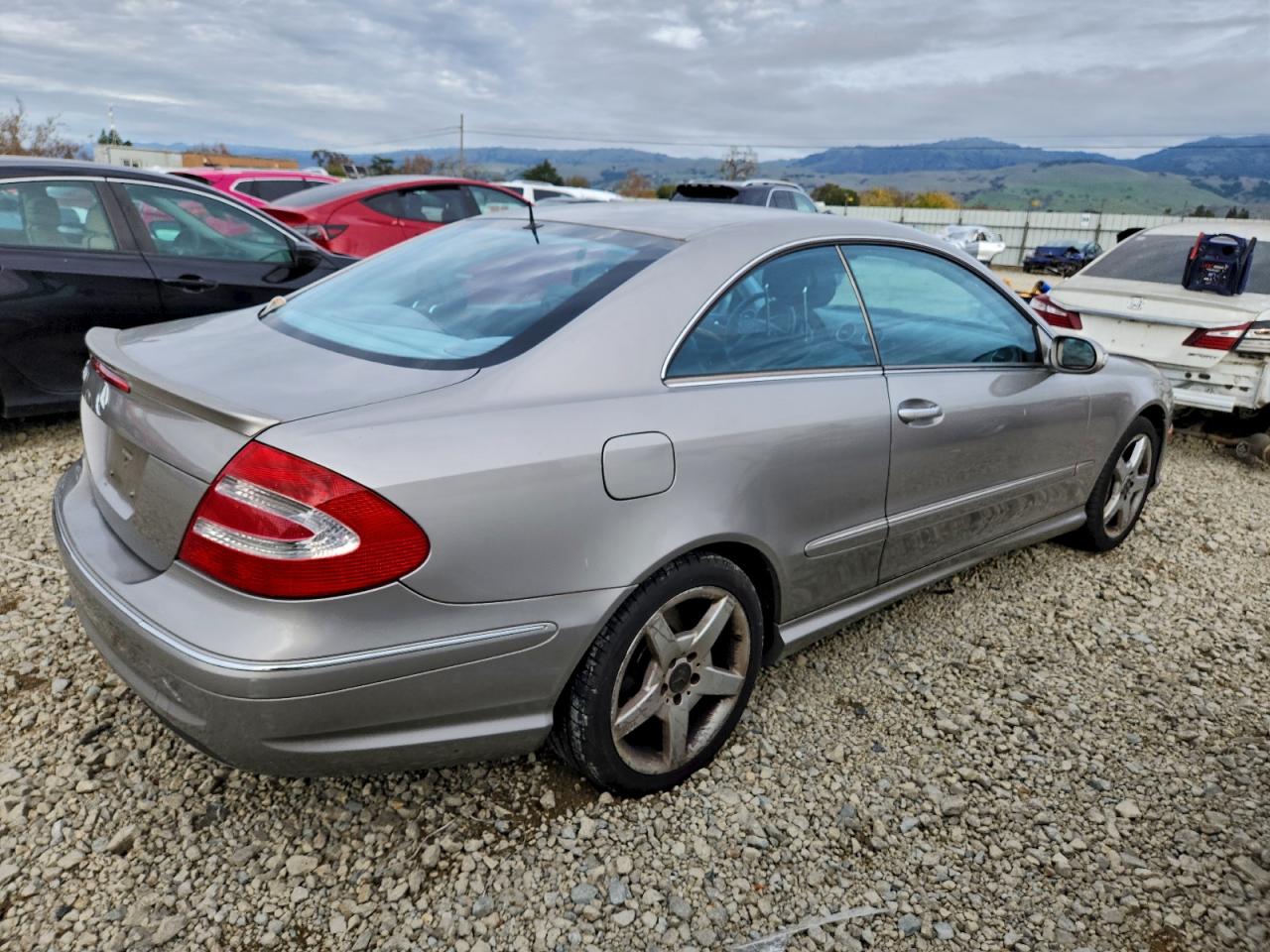 2005 MERCEDES-BENZ CLK 500 photo 3