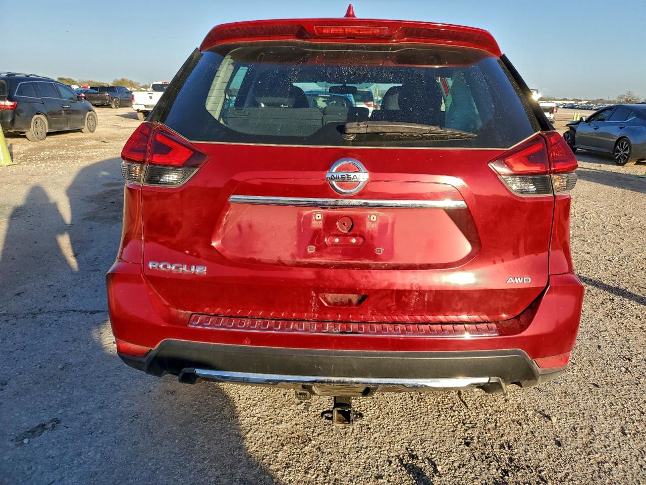 2017 NISSAN ROGUE SV photo 11