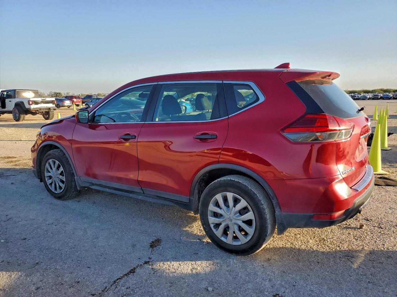 2017 NISSAN ROGUE SV photo 3