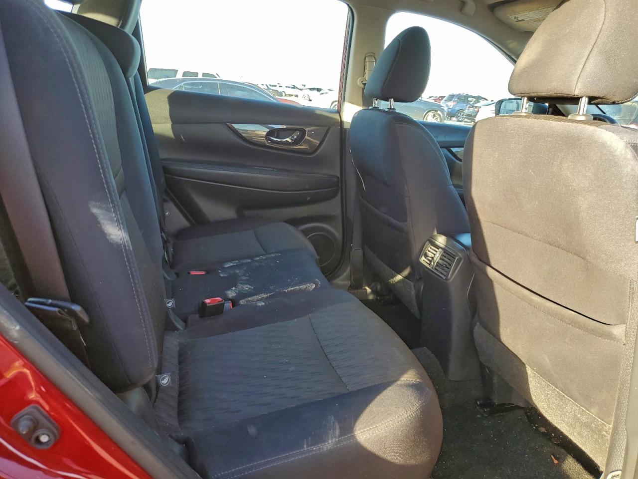2017 NISSAN ROGUE SV photo 21