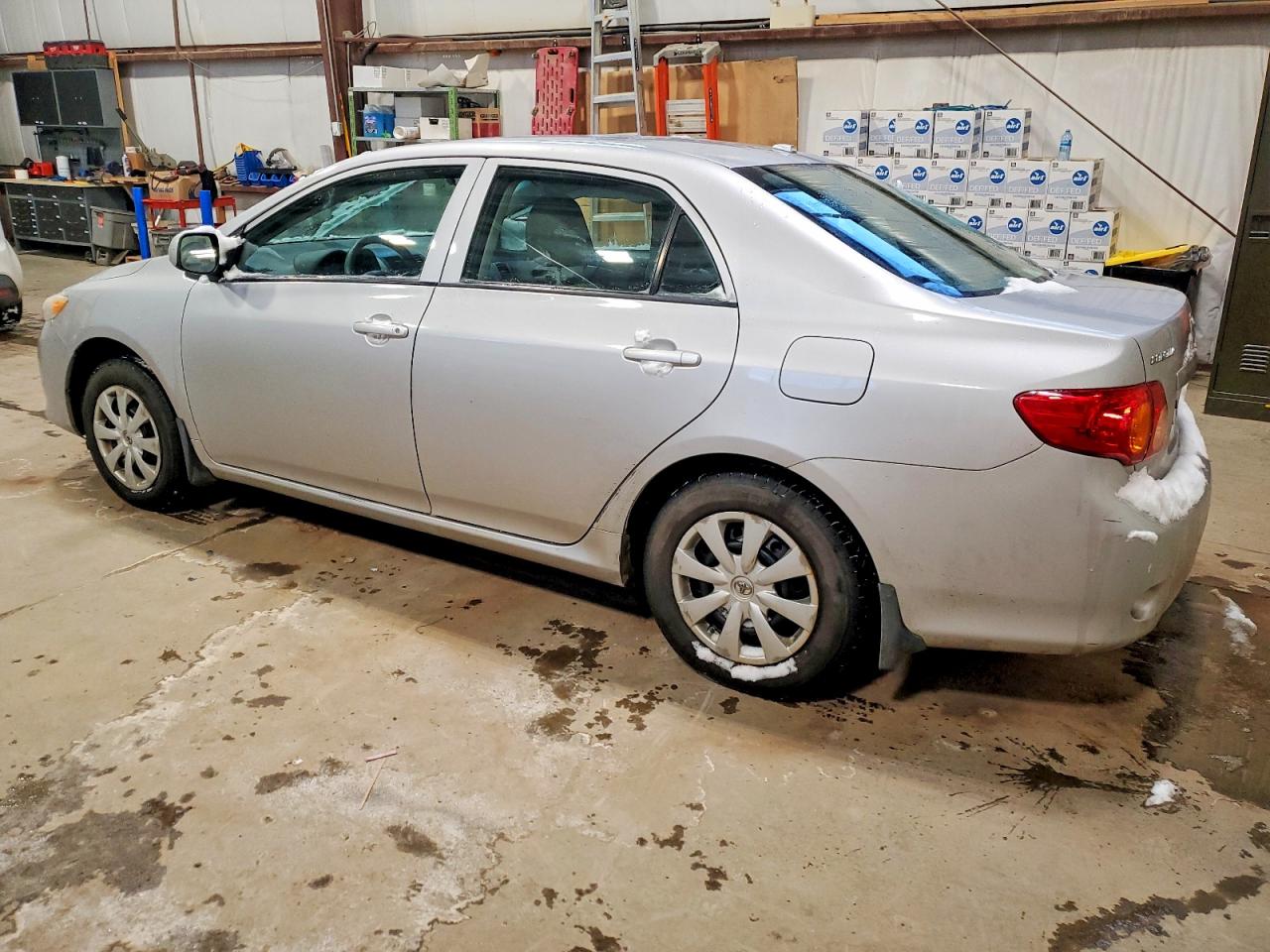2010 TOYOTA COROLLA BASE photo 2